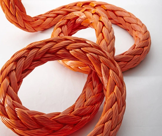 HMPE ropes for high strength lifting